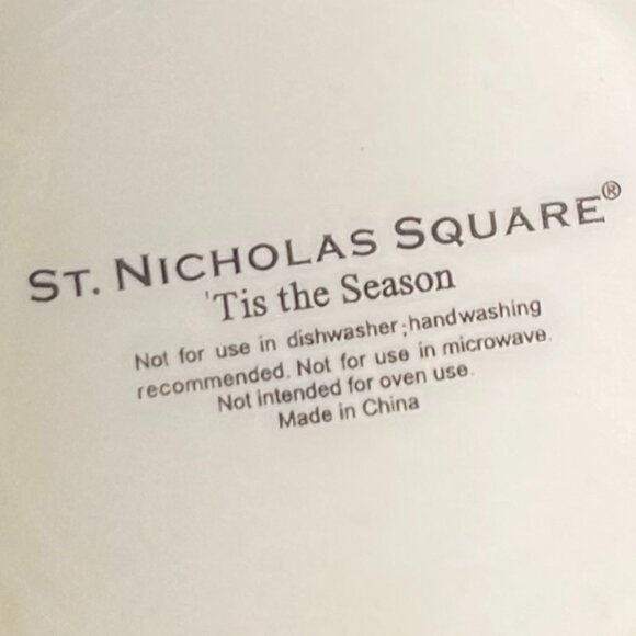 Set of 2 Vintage St. Nicholas Square ‘TIS THE SEASON Christmas Porcelain Mugs - Picture 9 of 9